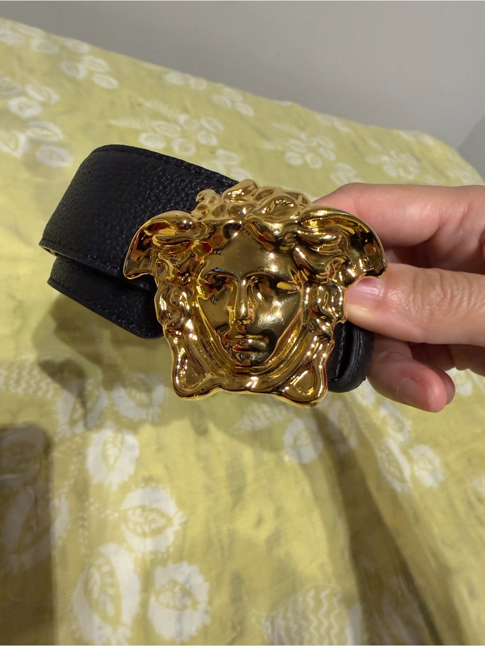NWOT Versace Medusa Buckle Black Leather Belt Gold designer luxury 42” rare